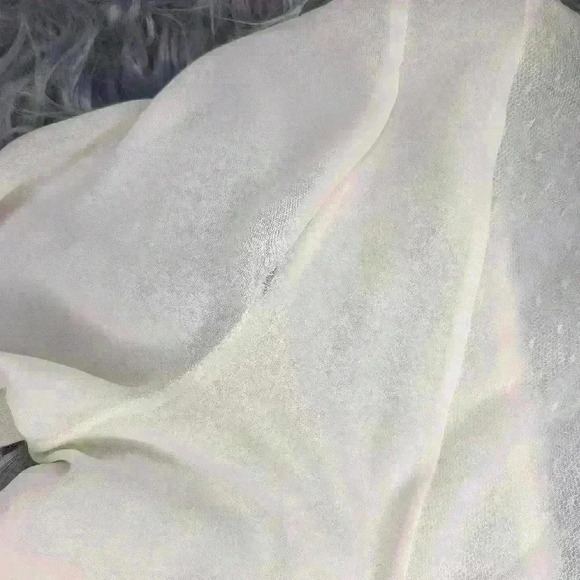 ORIGAMI by Vivian BOHO lite white lace ornate button down V-Neck w/bell sleeves - Picture 10 of 13